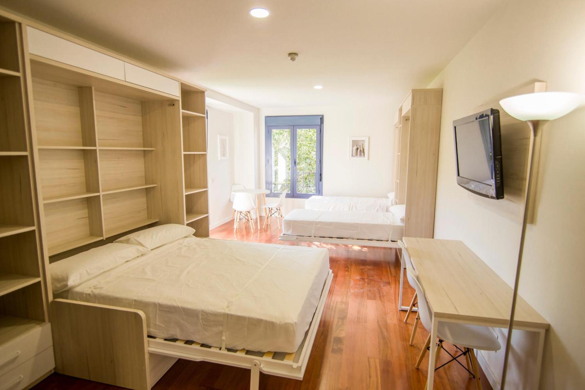 Apartamentos Plaza De Santiago - Estudios Turisticos - 1 Llave Пинто Екстериор снимка