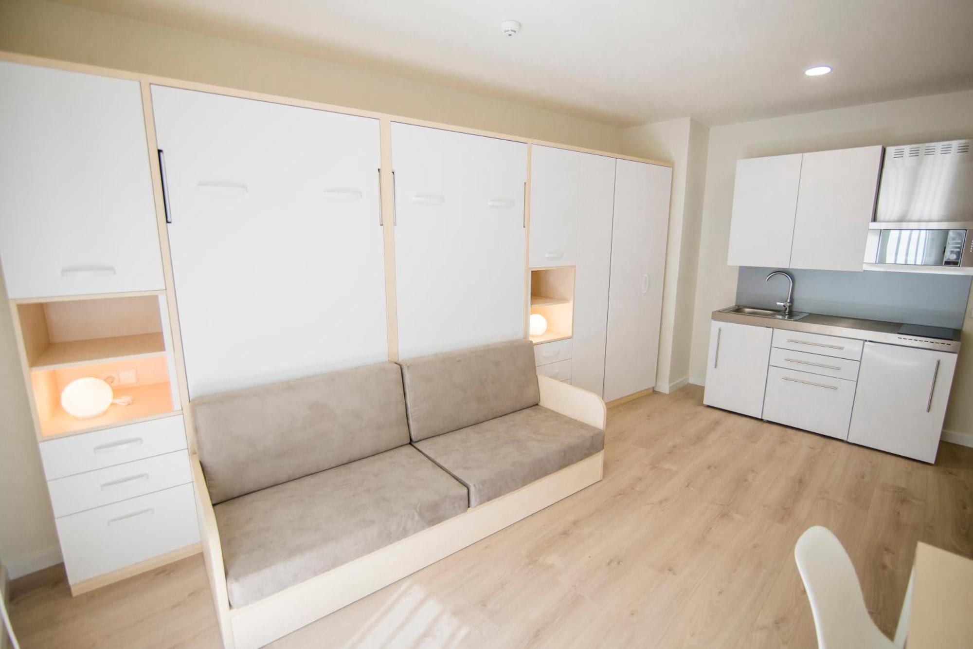 Apartamentos Plaza De Santiago - Estudios Turisticos - 1 Llave Пинто Екстериор снимка
